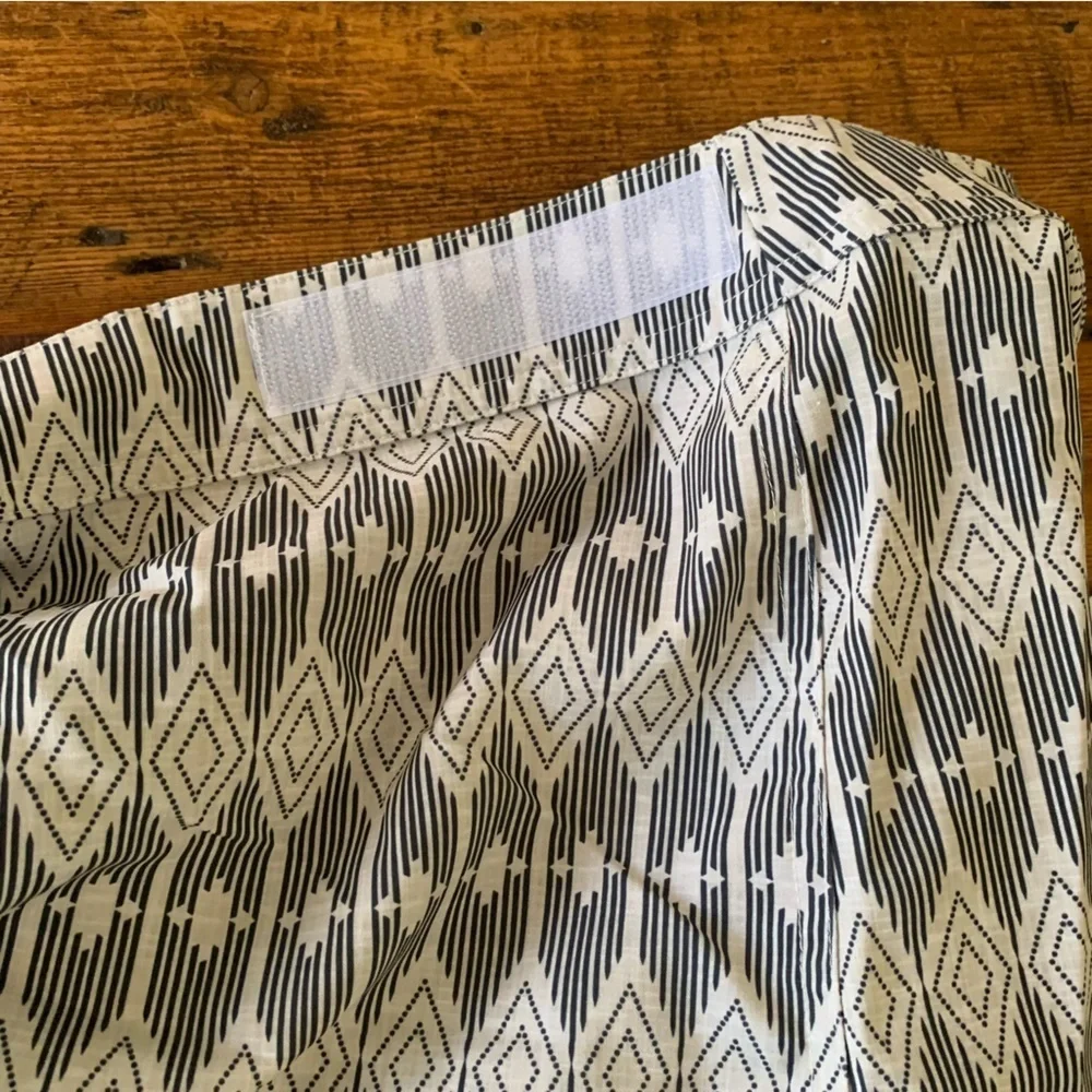 Ripskirt Hawaii Westend Black Cream Geometric Swim Coverup Length 2 Sz M
